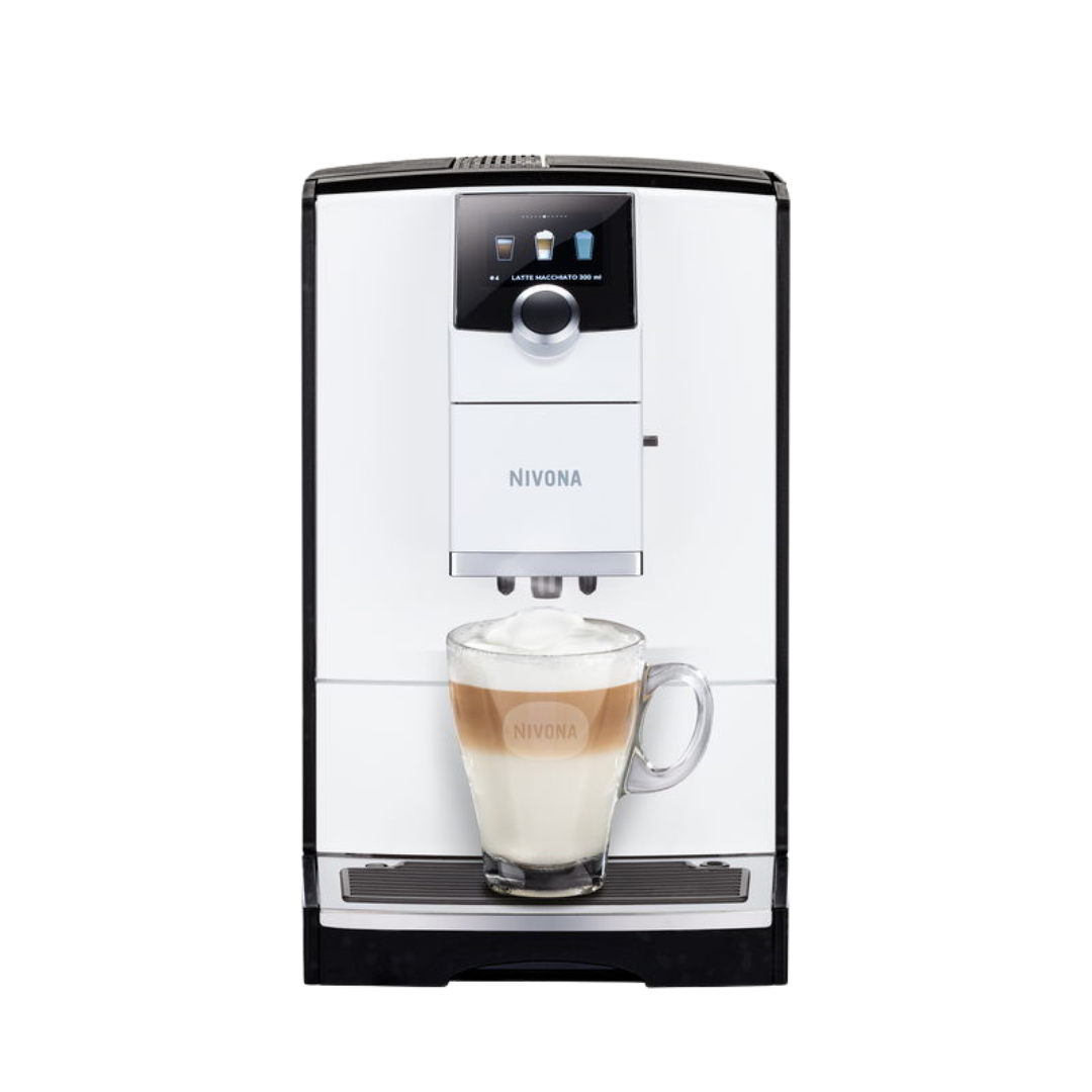 Zwart op wit: de NICR 796 combineert een helder design en is een blikvanger in elke keuken. Zoals alle modellen in de 7-serie maakt hij cappuccino en latte macchiato met één druk op de knop. Het melksysteem is eenvoudig te reinigen voor nog meer genietmomenten. Haal het plezier van Italië in huis.